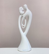 Circle of Love Style Figurine