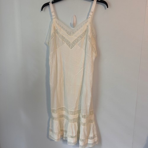 Vintage white lace trim - vintage,