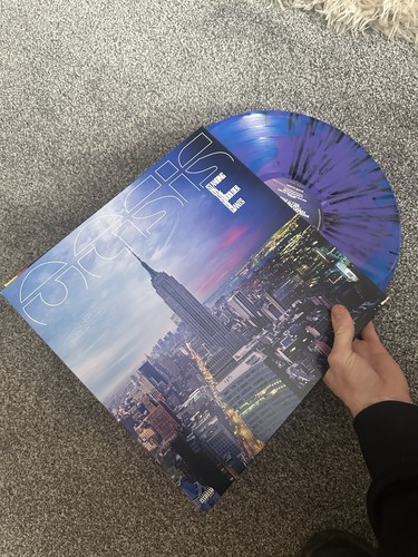 Oasis standing the - 💿oasis-standing, on