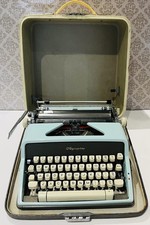 Olympia SM7 Vintage Portable