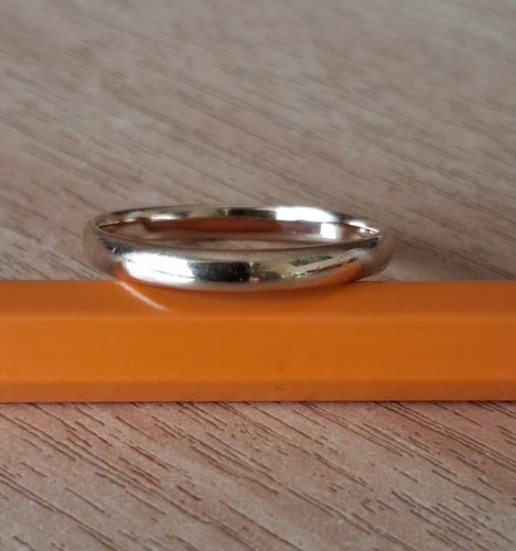 9ct gold ring