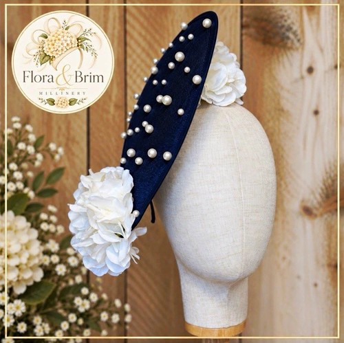 Navy floral pearl - &,