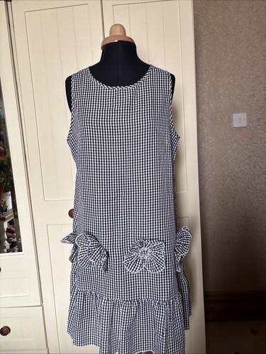 Ladies short dress size - short,