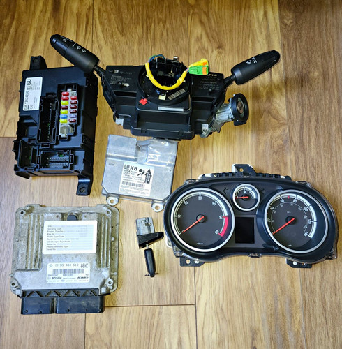 Vauxhall corsa 2011 2014 3 - corsa, 1.3