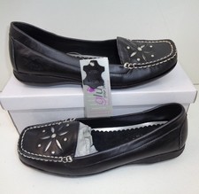 Gluv Ladies Black Leather Flat