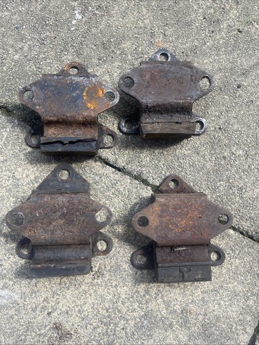 Classic mini engine mounts - engine,