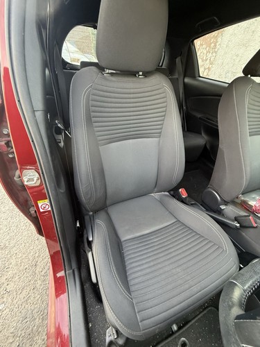Toyota yaris 2017 front driver - yaris,