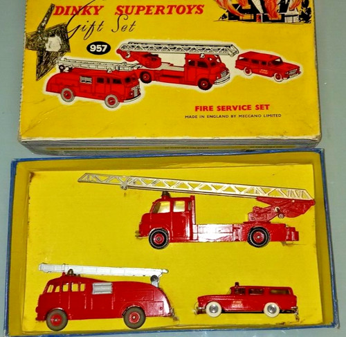 Dinky 957 fire services gift - fire,