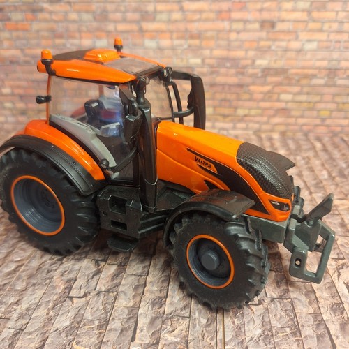 Britains 43273 valtra series - britains,