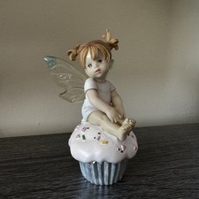 My Little Kitchen Fairies "Cupcake sweetie Fairie" 2002 G.G. Santiago Fairy.