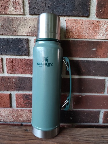 Stanley classic vacuum bottle - stanley,