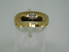 9ct Gold Tapered Diamond Gypsy Ring Size S