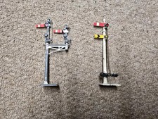 2x Crescent OO Signals