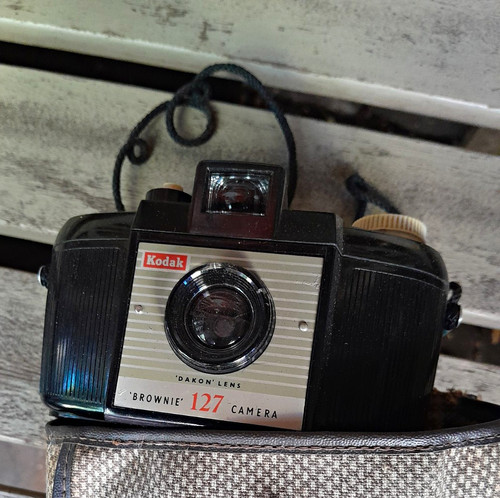 Kodak brownie 127 black box - brownie,
