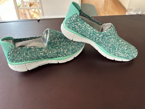 Nwob skechers hand woven - skechers,