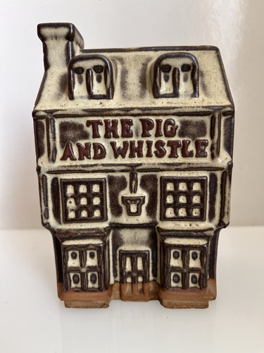 Tremar studio pottery - the, pig