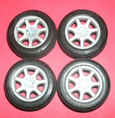 Scale dunlop sp sport - 1/18,