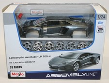 Maisto 1/24 Scale Diecast Metal Kit 39234 - Lamborghini Aventador LP 700-4 Grey