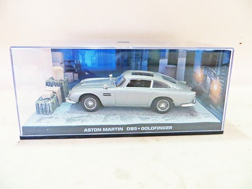 James bond 007 collection - james,