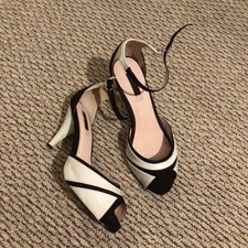 Next.Ladies Black & Cream Patent Peep Toe Shoes.(6)(39)