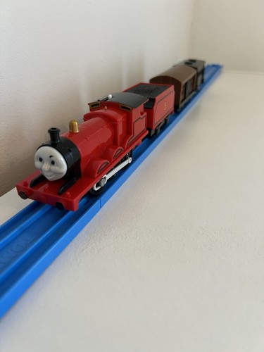 Tomy trackmaster james train - tomy,