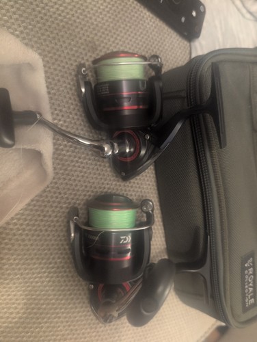 Pair daiwa crossfire 2500br - of,
