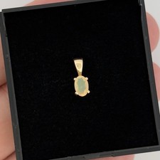Small 9ct Yellow Gold Opal Solitaire Pendant