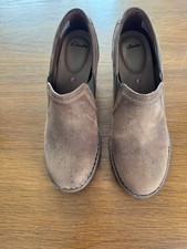 Clarks ladies shoes size 5.5