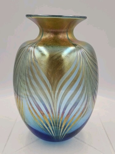 Iridescent art glass - art, pulled