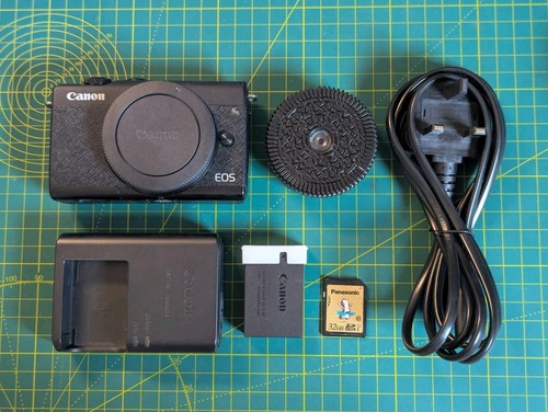 Canon eos m200 mirrorless - eos,