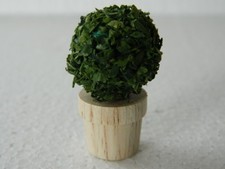 (G4.21) DOLLS HOUSE SMALL