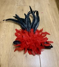 Black Red Feather showgirl