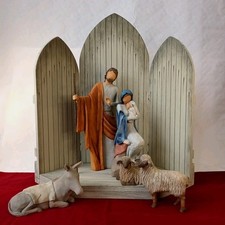 Willow Tree Nativity Set 5 Pieces Plus Backdrop Boxed