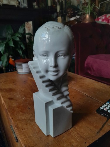 Rezl art deco porcelain bust - b.rezl,