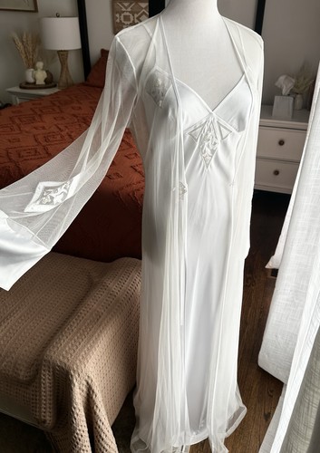 Vintage frederick of - vintage, frederick’s