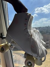 Oxelo Size 7 Adult Quad Skates