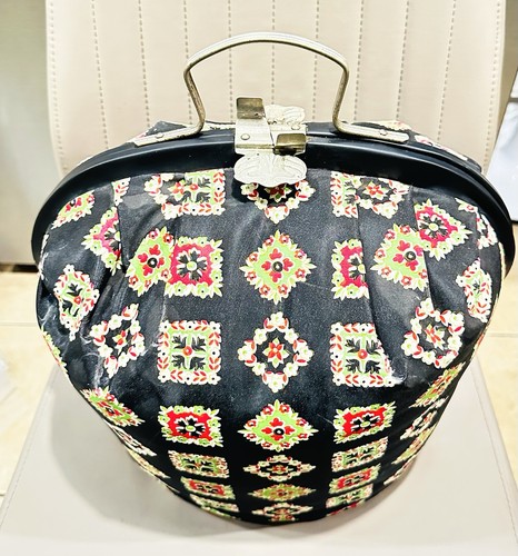 Teapot carrier and warmer - teapot,