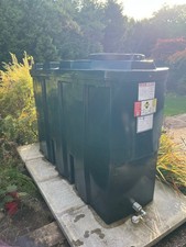 Deso SL1000BT Bunded kerosene oil tank with lockable lid. 