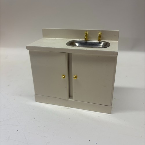 12th scale dolls house - 1:12th,