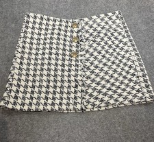 Bershka Houndstooth Tweed Mini Skirt Size M Gold Buttons Lined Black White