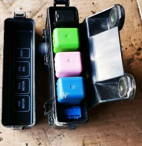 Lexus gs300 2004 2jzge - gs300, fuse