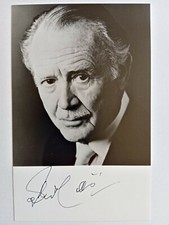 JOHN MILLS, ACTOR, RYAN'S