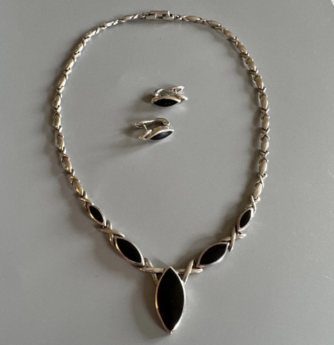 Sterling silver 925 whitby - 925,