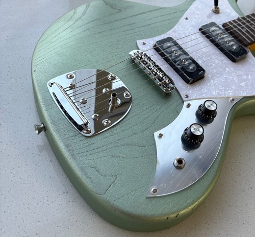 Metallic sage green offset - metallic,