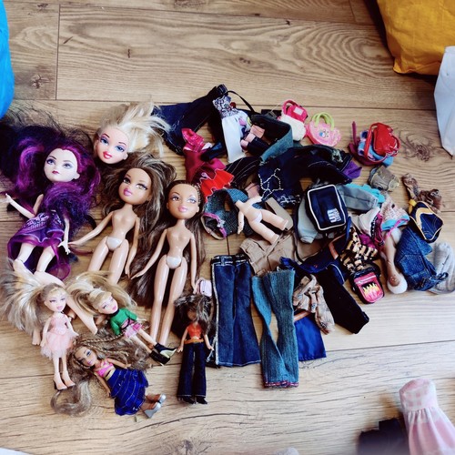 Bratz doll bundle clothes - doll,