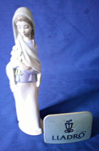 Lladro figurine 4650 girl - figurine, with