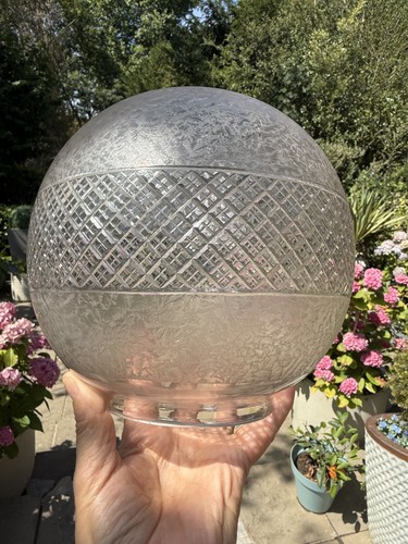 Antique round supercut lacey - antique,