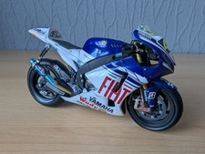 MINICHAMPS 1/12 VALENTINO ROSSI YAMAHA YZR-M1 2008 MODEL BIKE MOTORCYCLE
