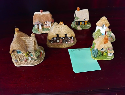 Lilliput lane hand painted - lilliput,