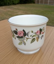 Vintage 1970s Wedgwood Hathaway Rose Bone China Planter Plant Pot 4.5" diameter